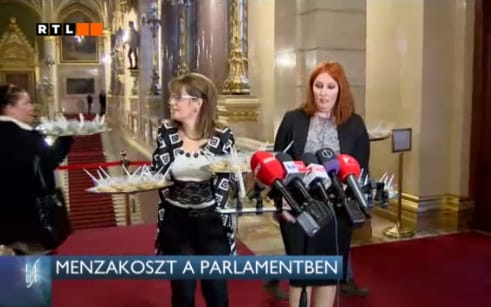 A CÖF a főzéshez is ért, és a szülők felkeresésére készül