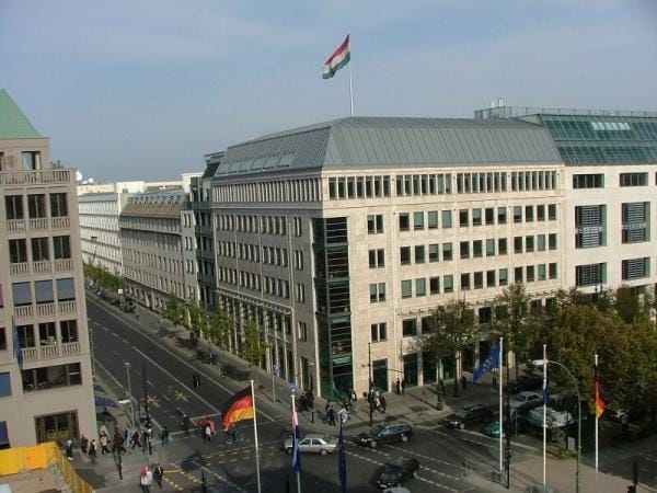 A ligetvédők mellé állnak a berlini magyarok, ők is tüntetnek