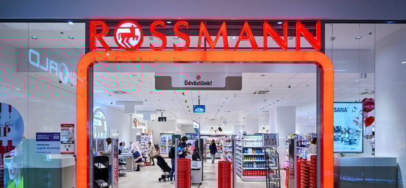 Indul az árrésstop, máris lépett a Rossmann – sok vásárló meg fog lepődni a kasszánál