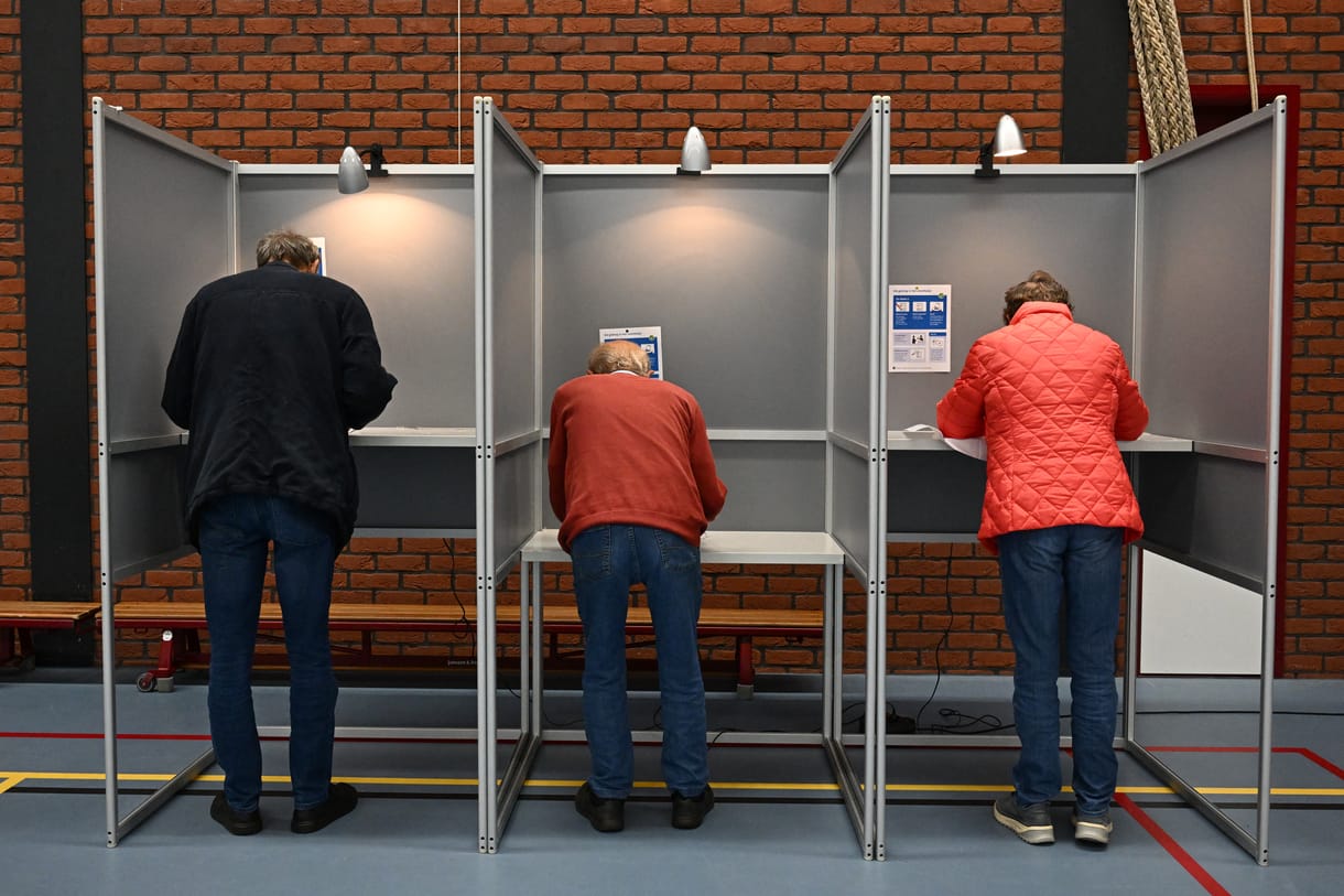 Hollandiában október végén tartják az új parlamenti választásokat