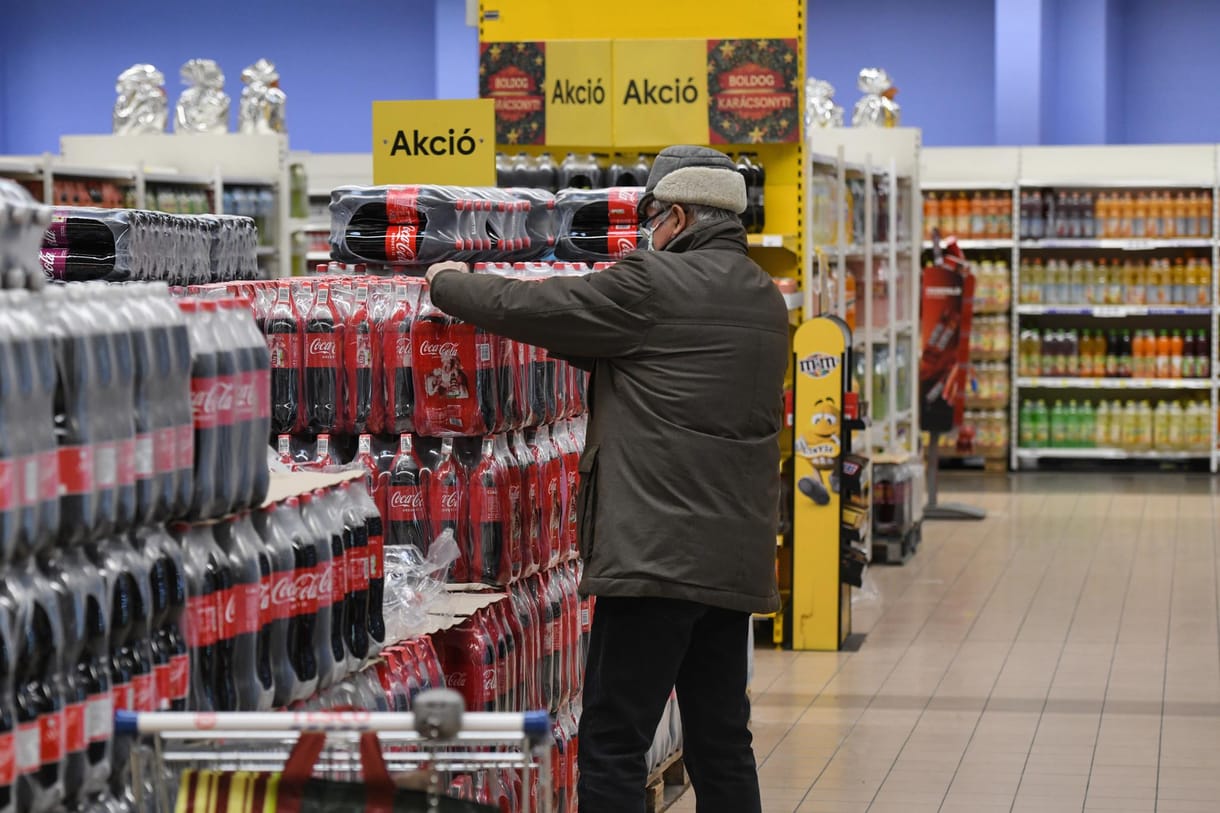 Nagyot csökkent a magyar piacon forgalmazott üdítők cukor- és kalóriatartalma