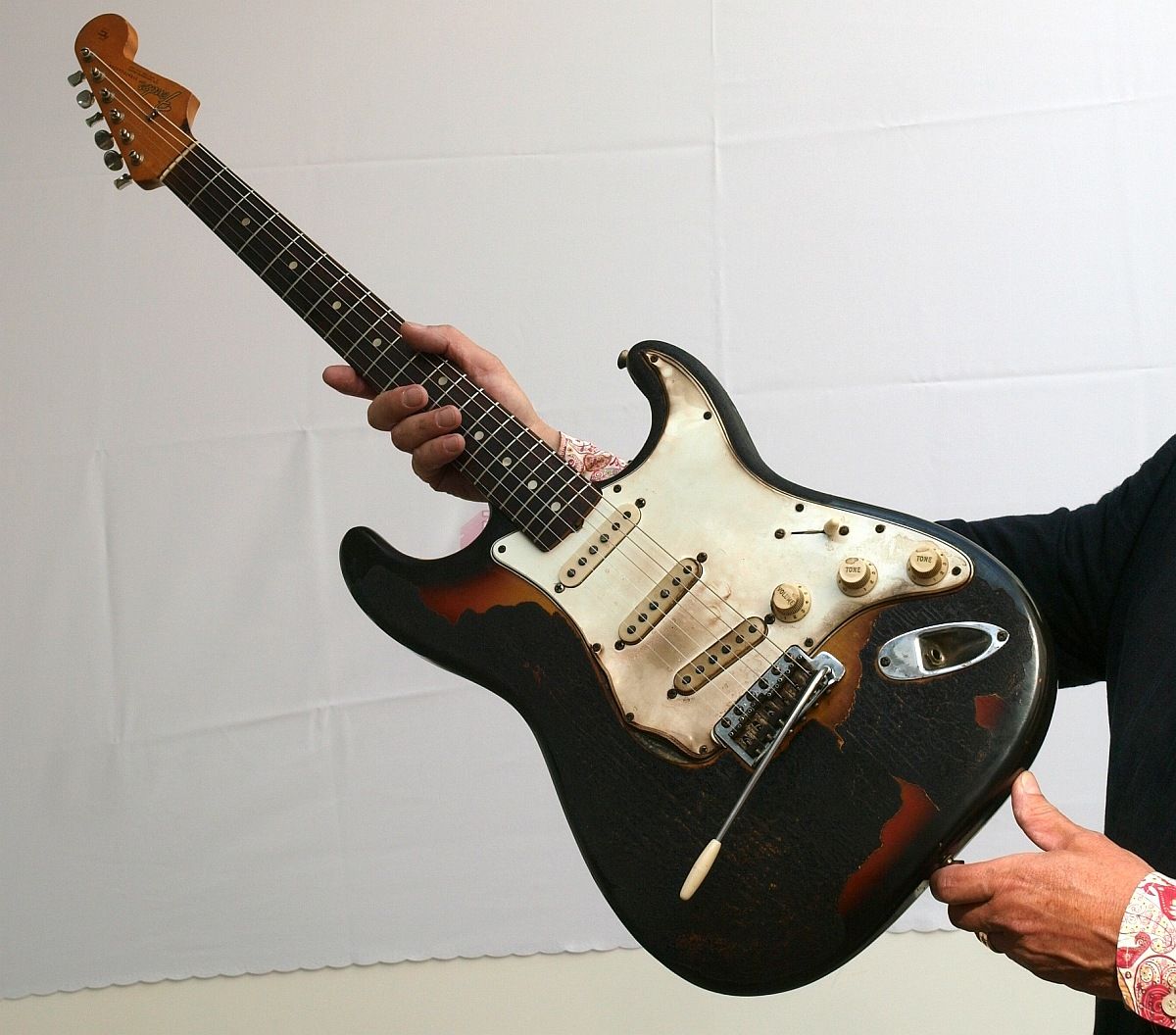 Tőzsdére megy a legendás gitárcég 