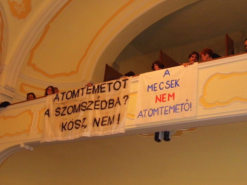 Jó lenne, ha Orbán a sugárzástól is megvédené az országot