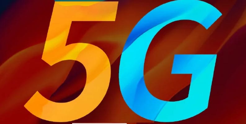 Az 5G ellen tüntettek Budapesten és Győrben