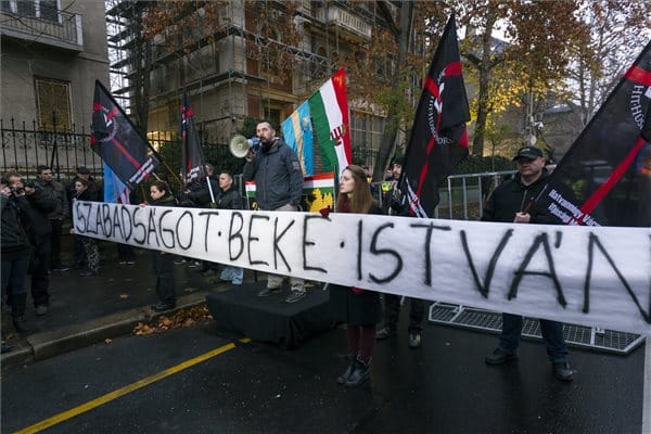 Betiltanák a Hatvannégy Vármegyét Romániában
