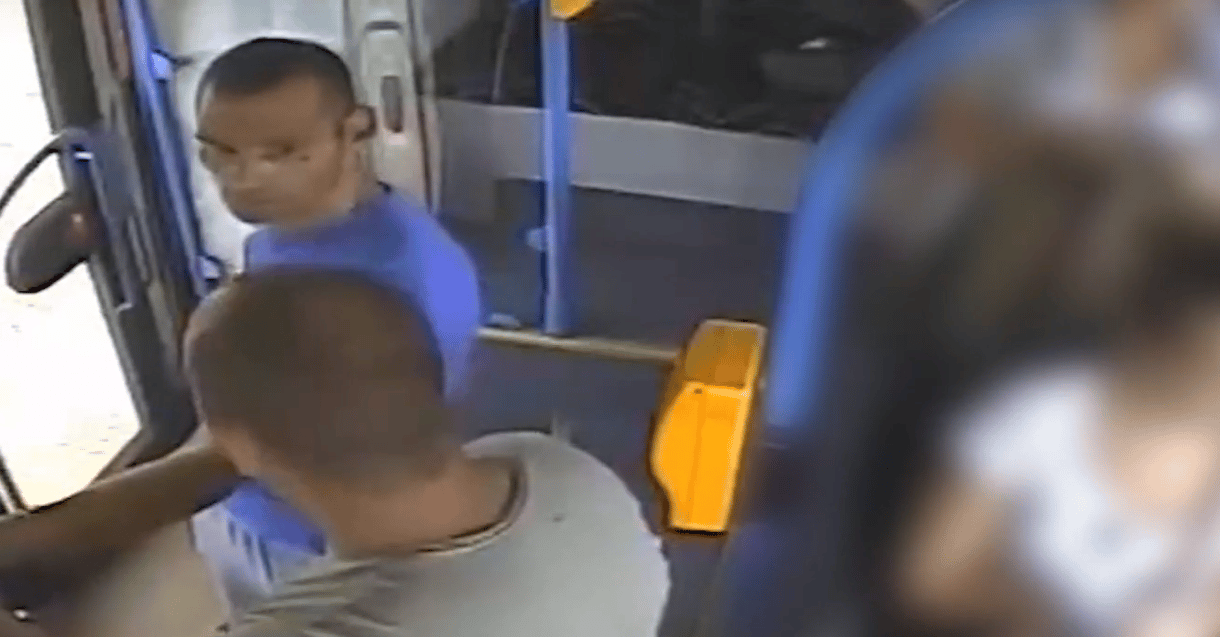 Sumákolva lopott rollert a két mestertolvaj, de végig vette őket a kamera