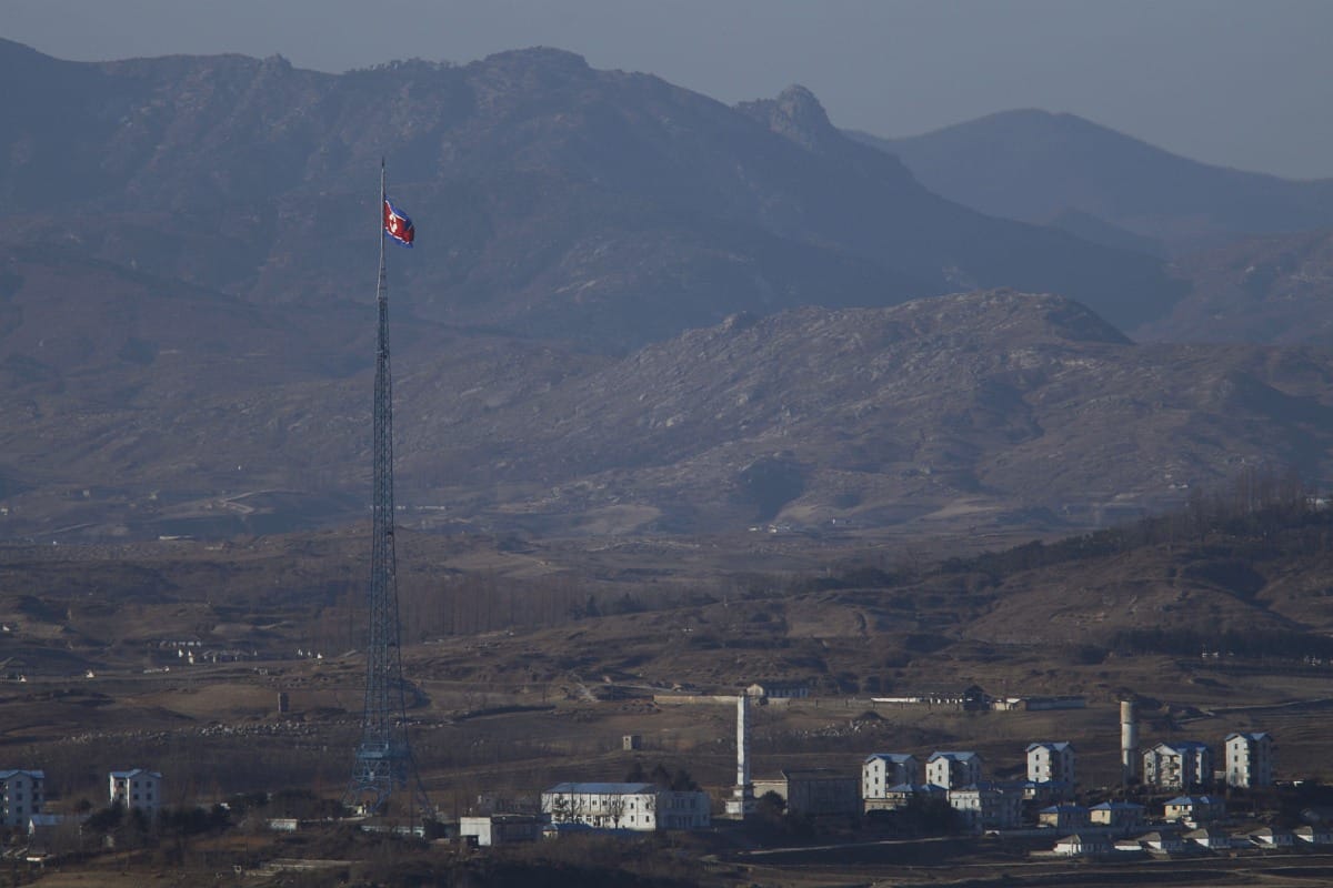 Schmitt Pál Észak-Korea miatt aggódik 
