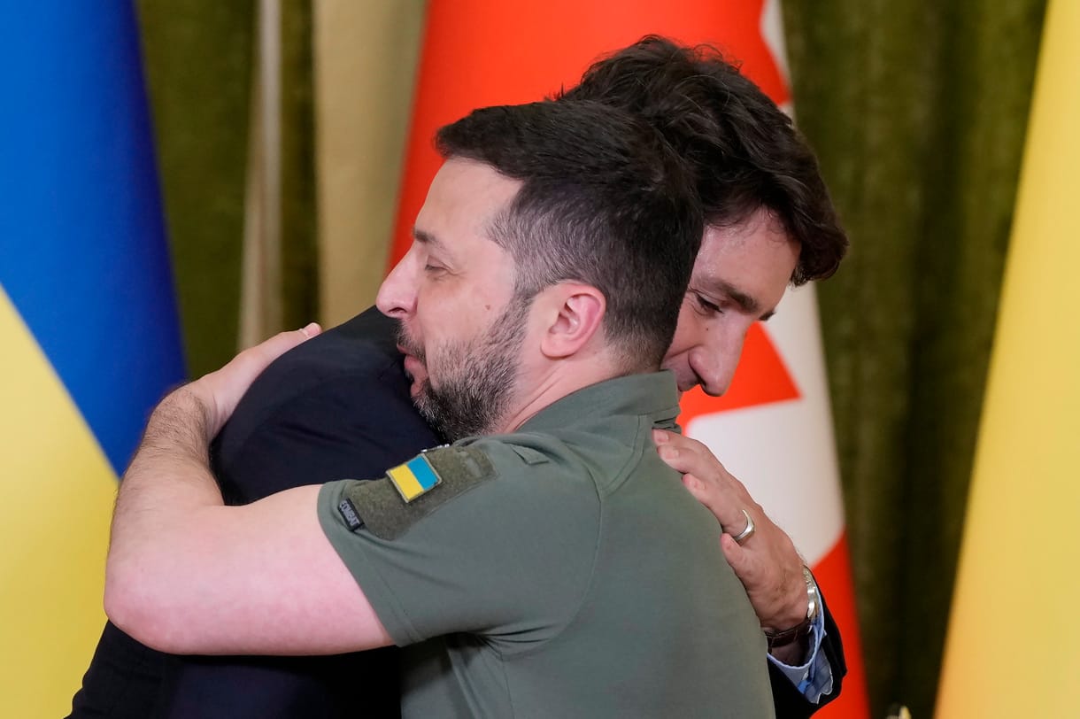 Kijevbe ment a kanadai miniszterelnök, Zelenszkijjel is találkozott