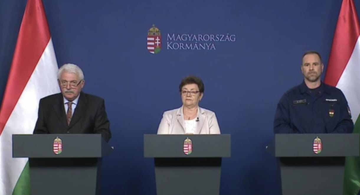 Müller Cecília: Résen kell lennünk