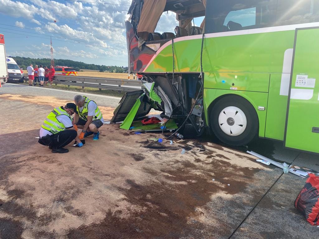 Három magyar utasról tud a külügy a brnói buszbaleset kapcsán