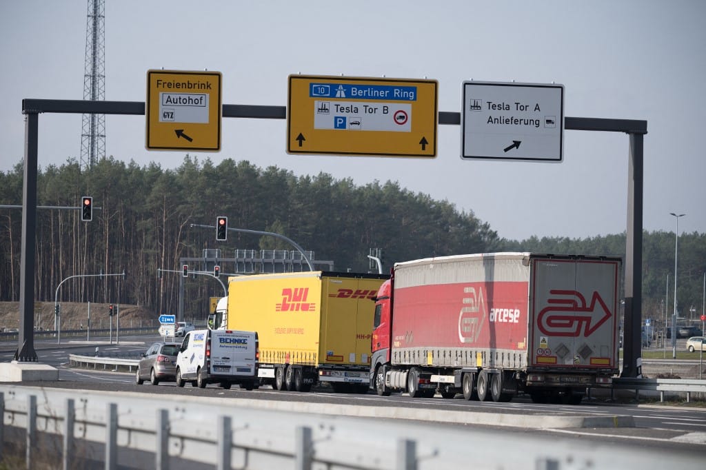 Gyújtogatás miatt leállt a Berlin melletti Tesla-gyár