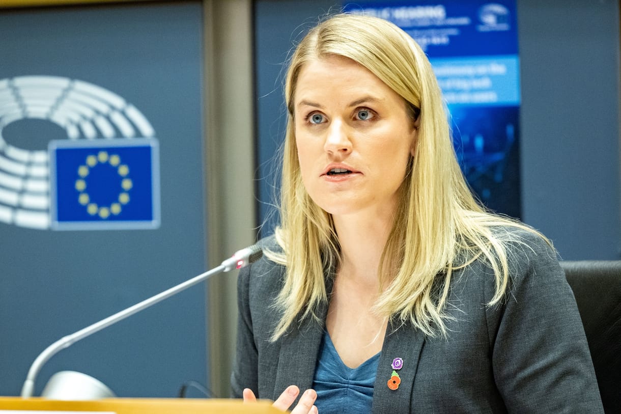 A gyűlöletkampány olcsóbb, mint a tájékoztatás – mondta Frances Haugen, a Facebook szivárogtatója