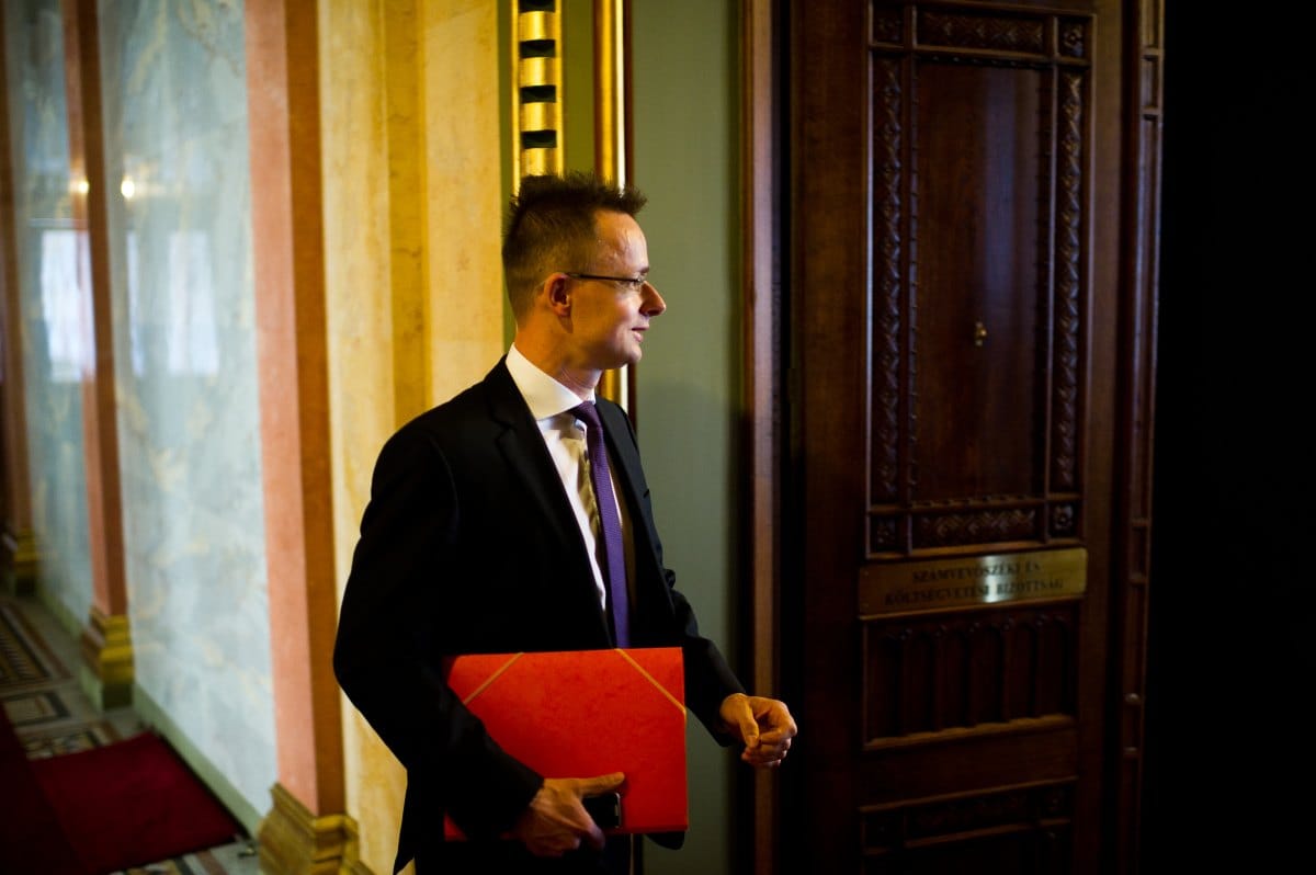 Szijjártó tagadja a hirtelen gyöngyöspatai kitelepítést