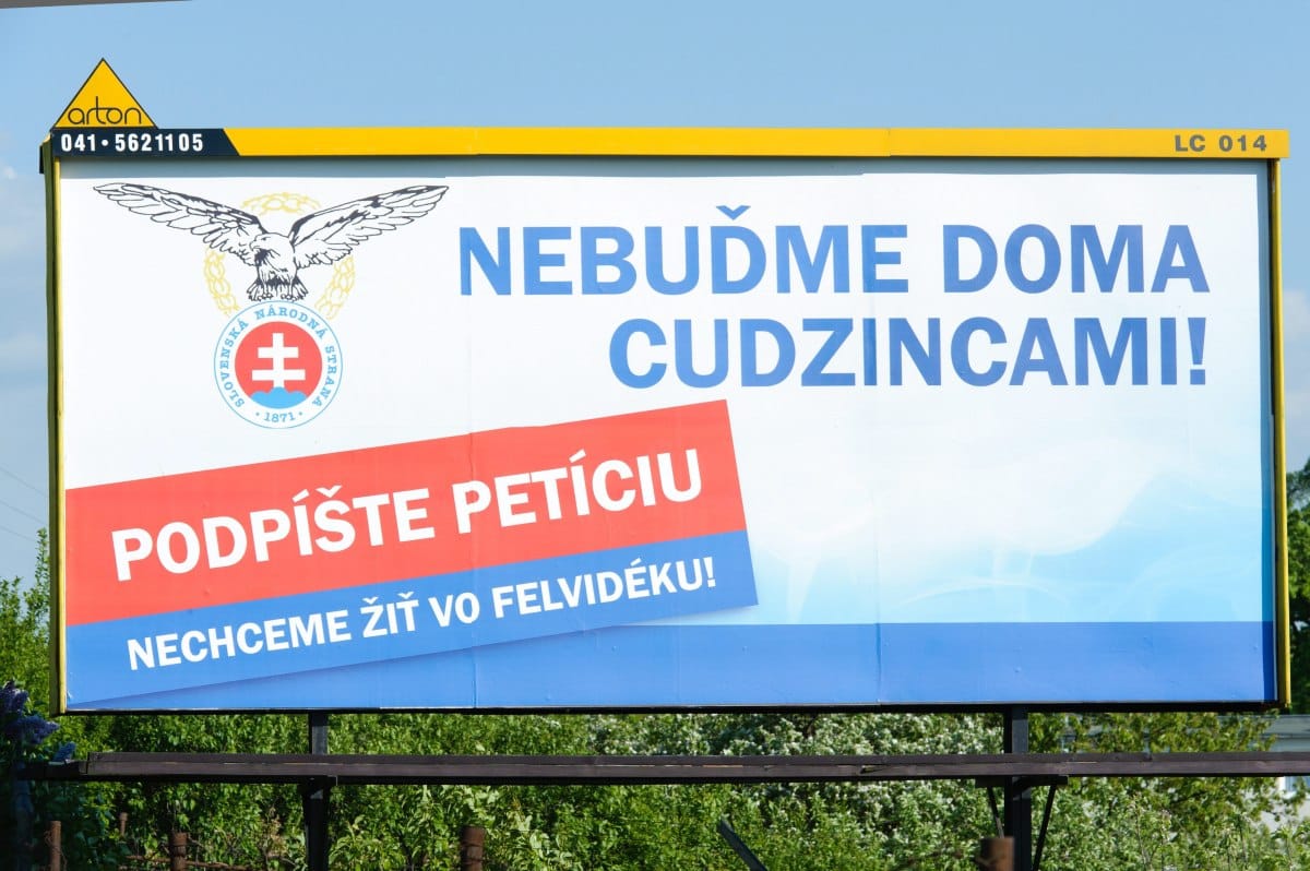 Roma-, magyar- és bevándorlásellenes párt válthatná Slota pártját