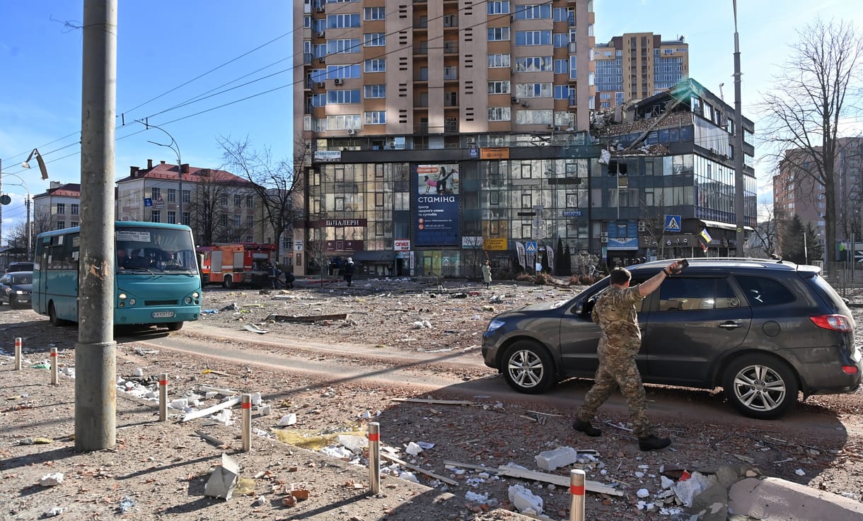 Porig bombázták az oroszok Vinnicja repülőterét