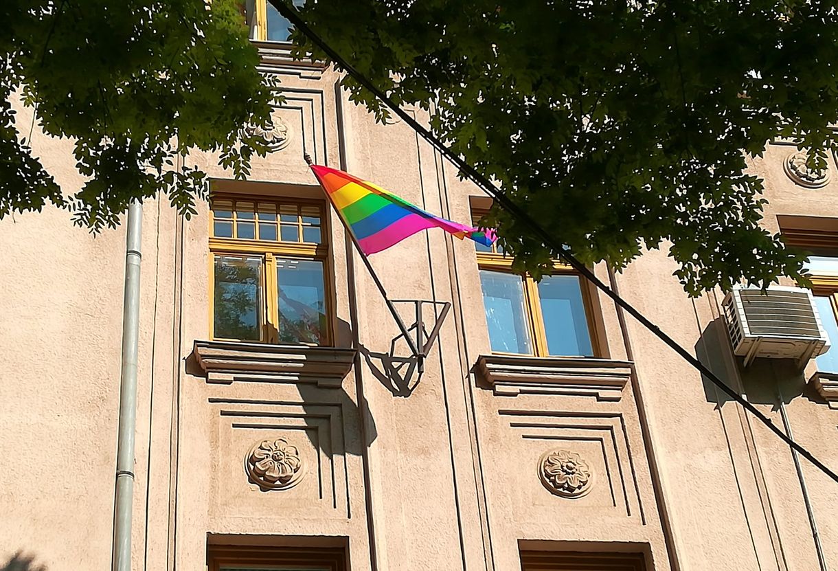 Karácsony Gergely kiteszi a Pride-zászlót a budapesti városházára
