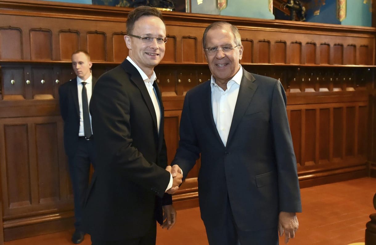 Szijjártó jelenti Moszkvából: stadiont építünk az oroszoknak 17,5 milliárdért