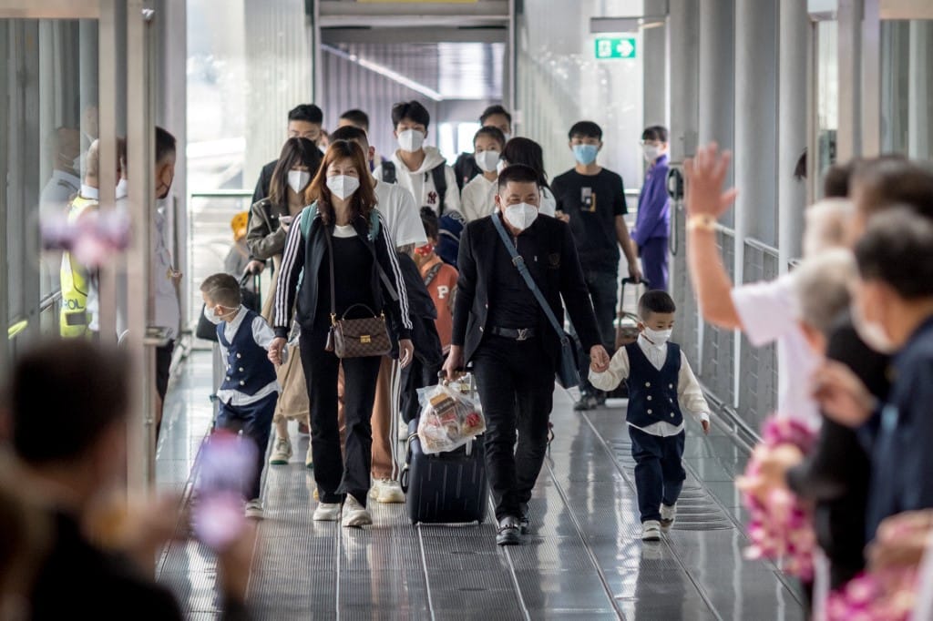 Kína bosszút áll Dél-Koreán a kínai utazókat érintő Covid-szigorítás miatt