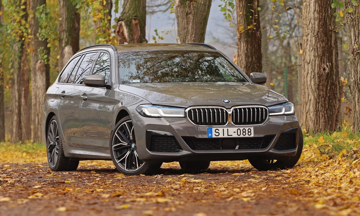 Dehogy halott a dízel: teszten az új BMW 530d kombi