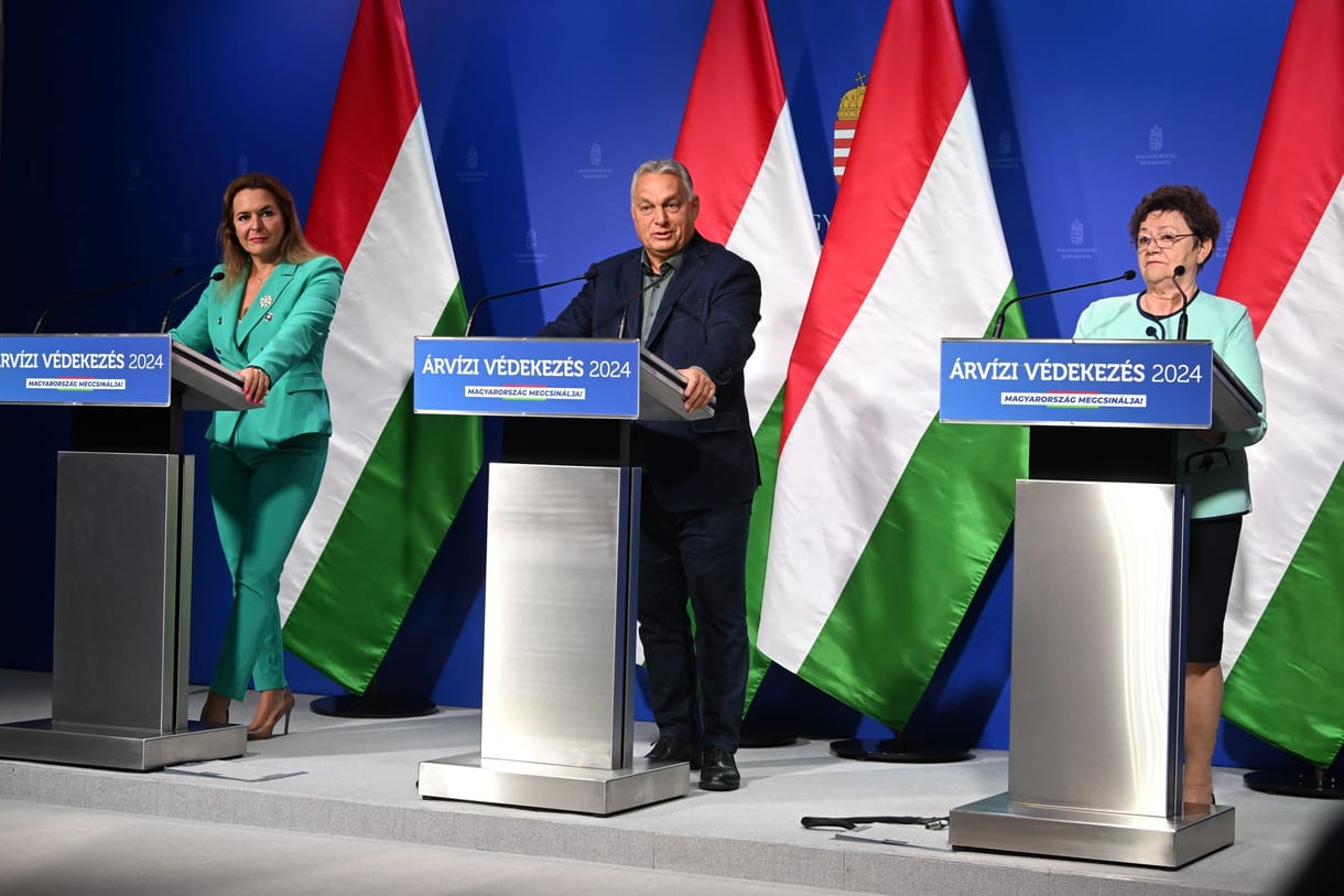 Orbán az utolsó árvízinfón: „Megyek a vízzel én is, az ellenfeleimnek mondom, hogy a határnál visszafordulok”