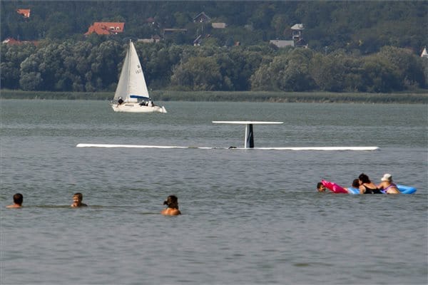 Vihar: egy férfi holttestet találtak a Balatonban