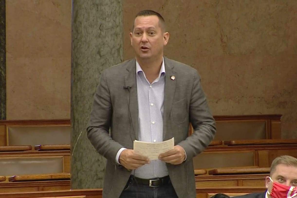 Az MSZP azt kéri, hogy a kormány adjon minden magyar nőnek 10 ezer forintot