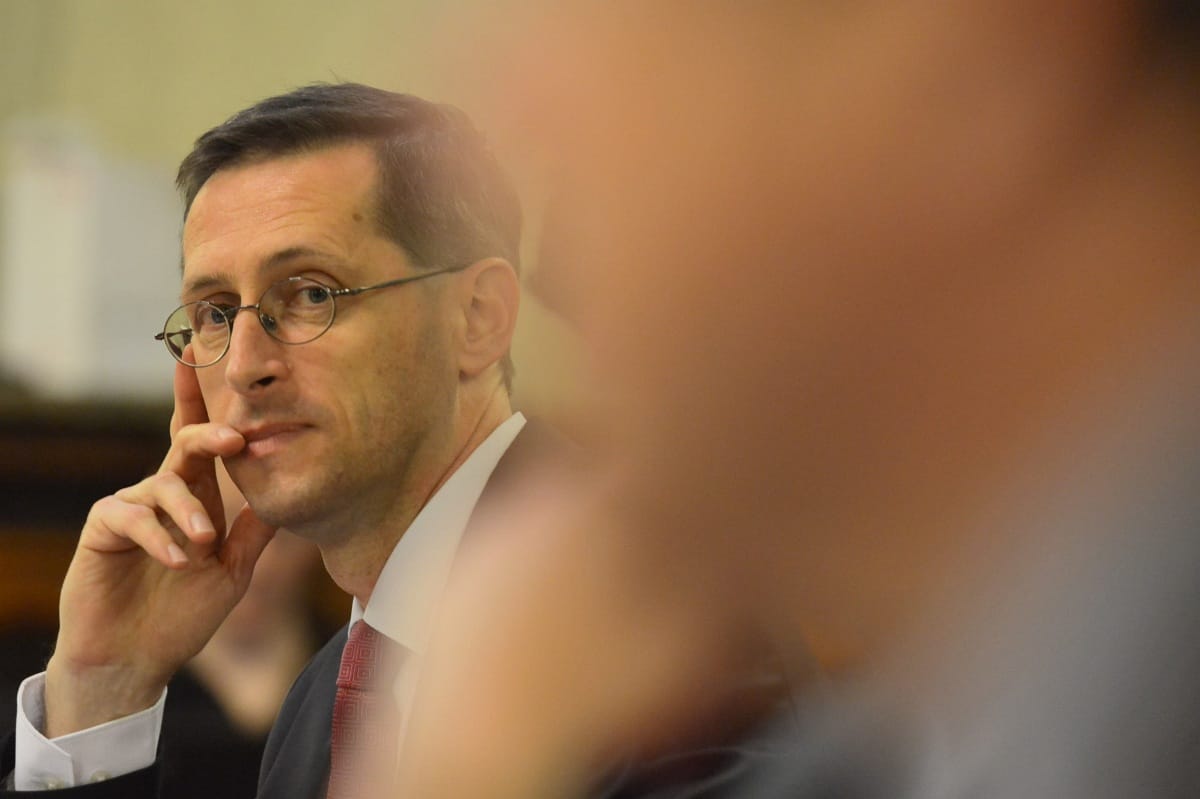 Nőnapon nevezi ki miniszterré Áder Varga Mihályt