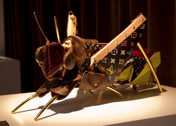 Ismerd meg Louis Vuitton bizarr állatkáit! (videó)