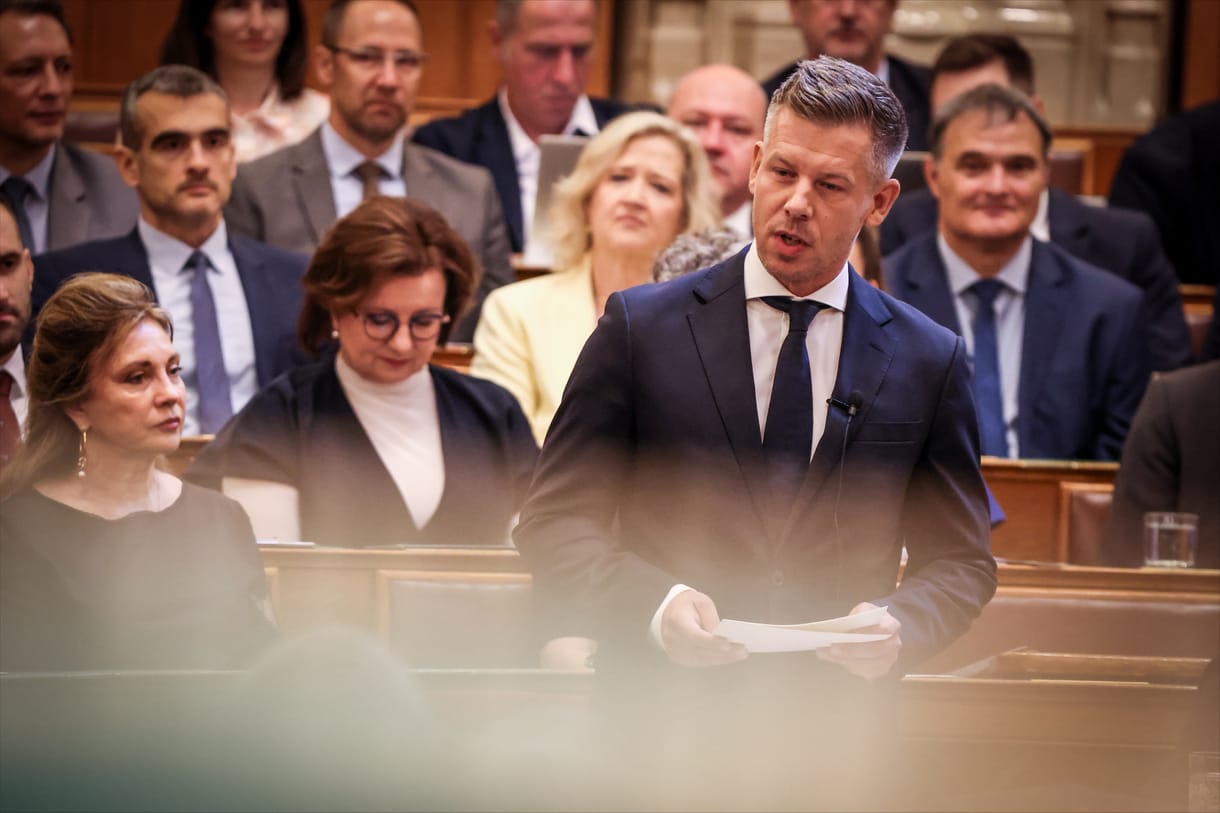 Magyar Péter kényes területre lép az alkotmánymódosítással.