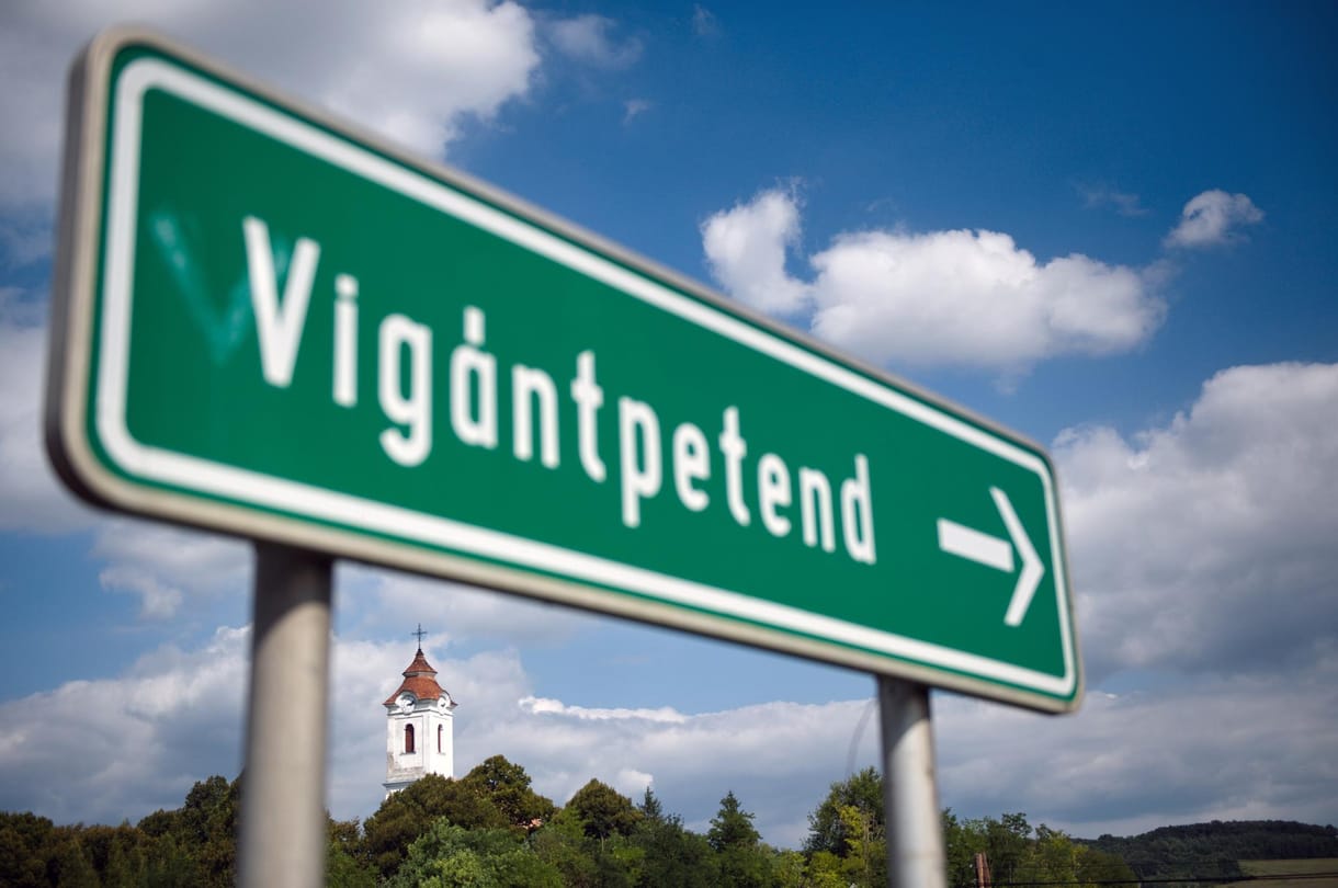 Kreatívan pótolja Vigántpetend a kormányzati elvonásokat