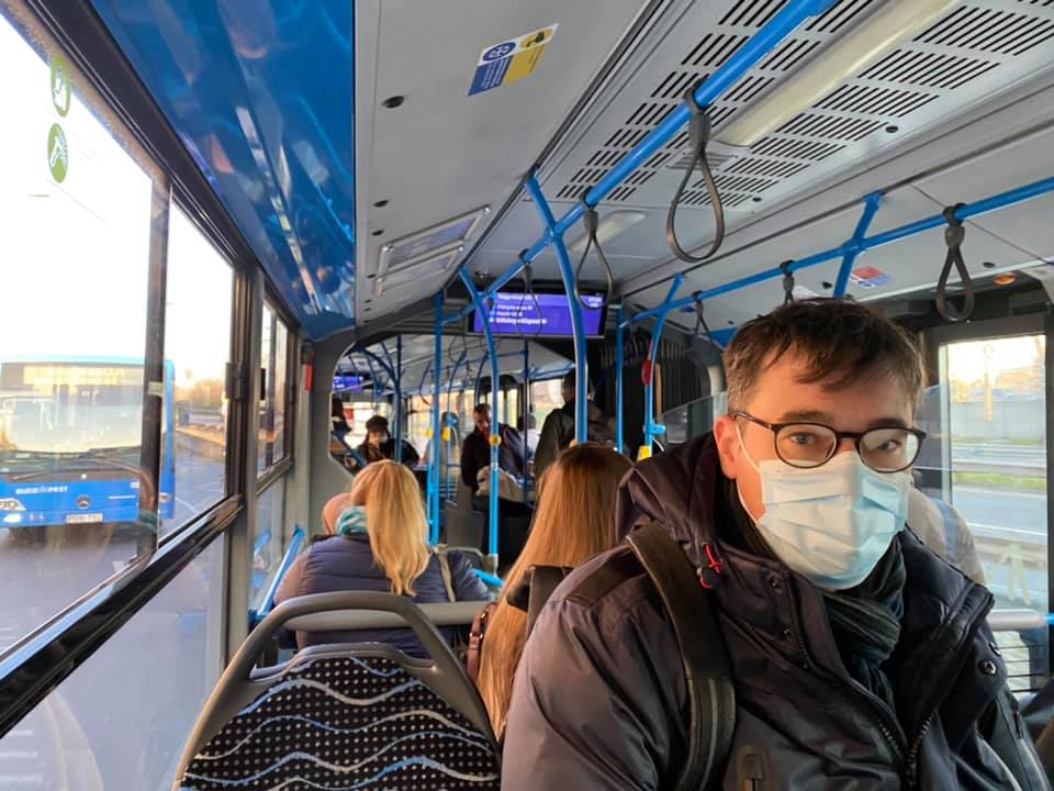 Karácsony: Maszkot vagy kendőt kell viselni a BKK járatain április 27-től