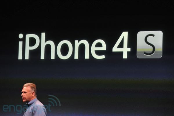 Bejelentette az Apple az iPhone 4S-t – mit tud?