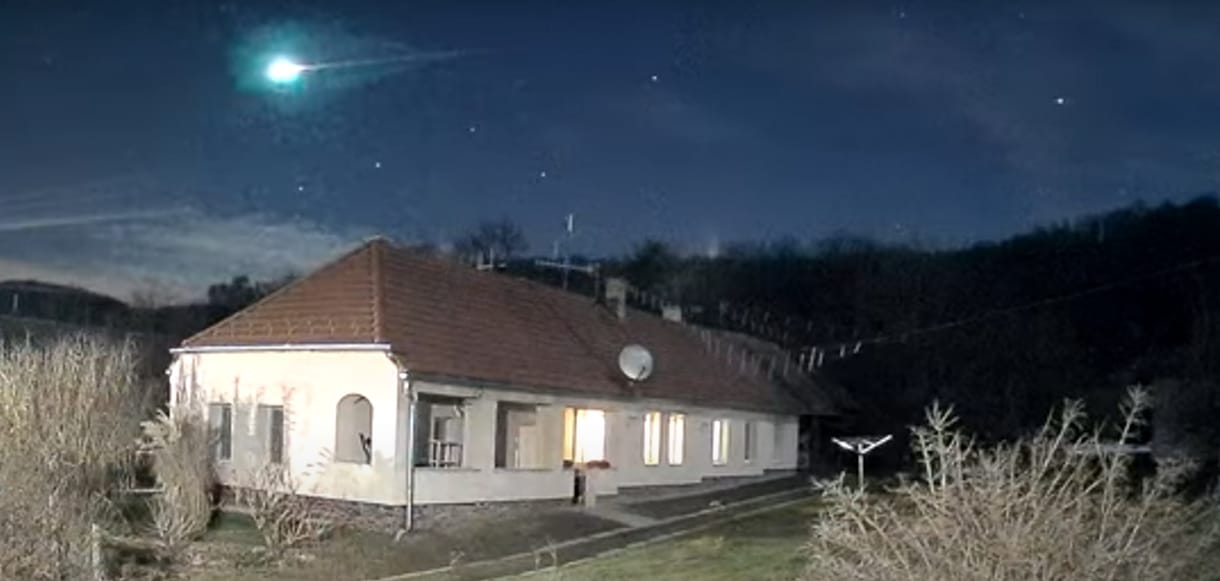 Zölden izzó tűzgömb húzott el Magyarország felett