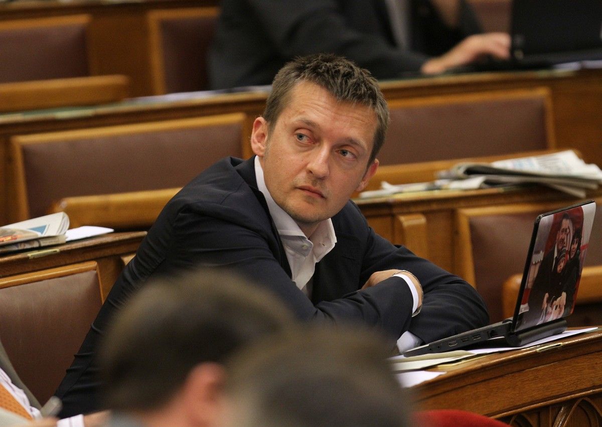 Rogán drákói szigort kér az online szerencsejátékra