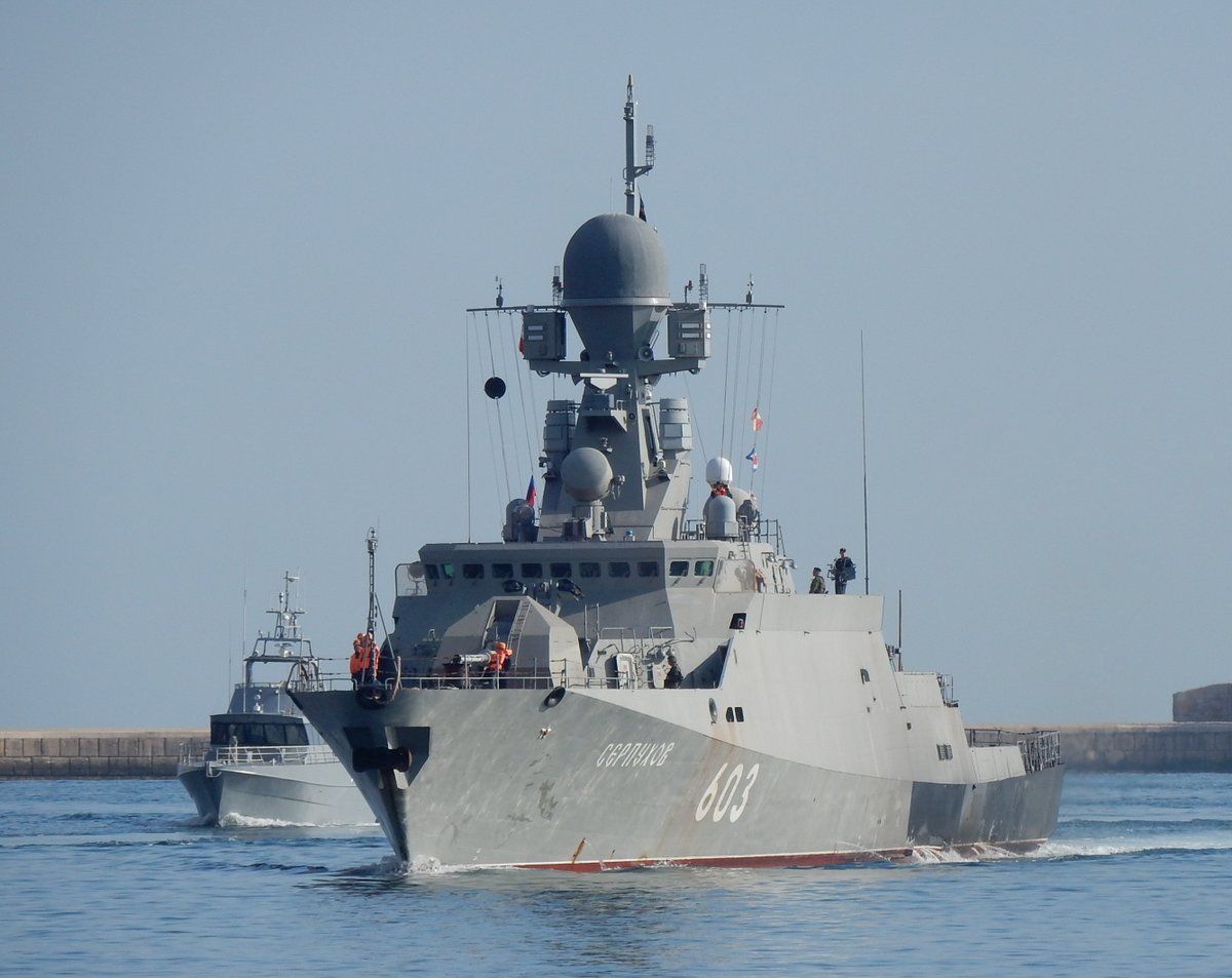 Orosz hadihajók ólálkodtak a NATO határán