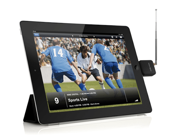 Karácsonyi ajándék: tévé az iPad 2-ből [videóval]