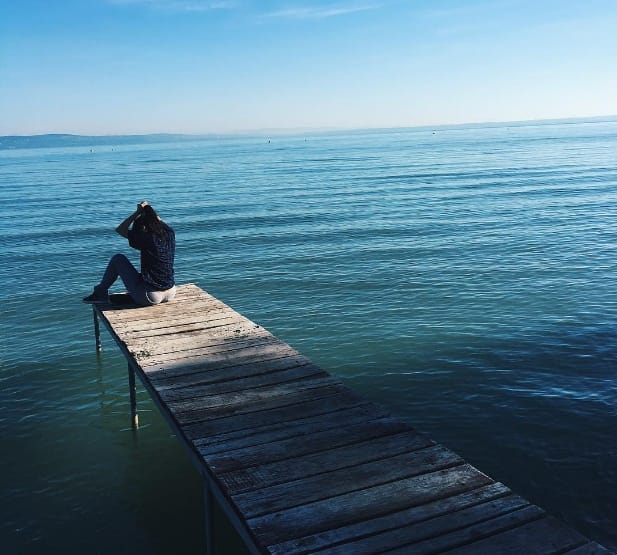 Fotók: Kylie Jenner a Balaton partján pózolt
