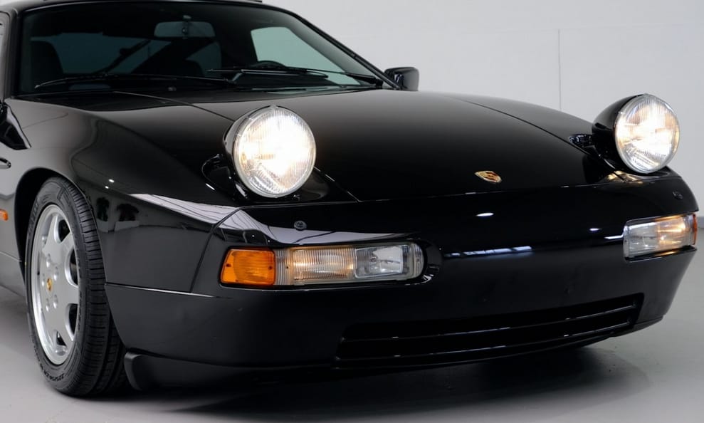 Szinte vadonatúj ez a 37 éves bukólámpás Porsche