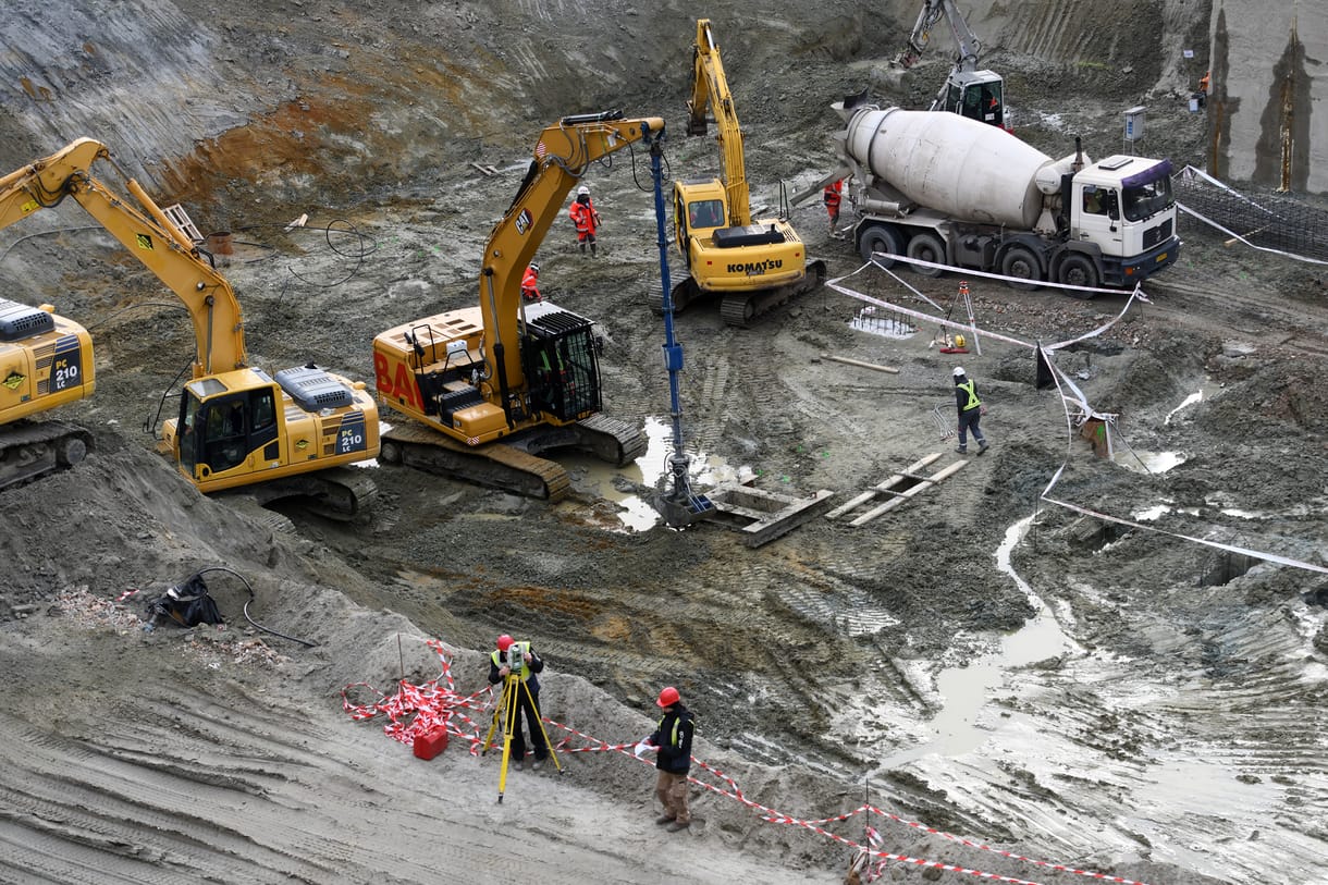 A betonnak már napi árfolyama van az építkezéseken, és a kivitelező is inkább bukik, de kiszáll