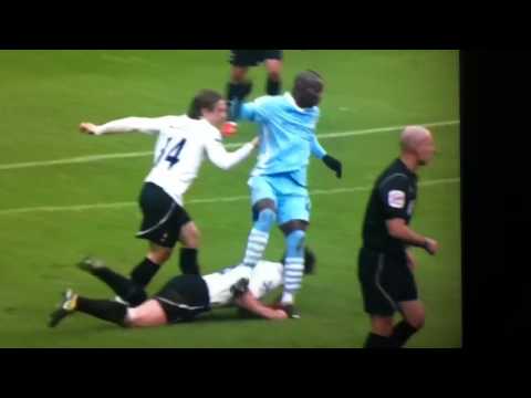 Pepe után Balotelli is kezet taposott - videó