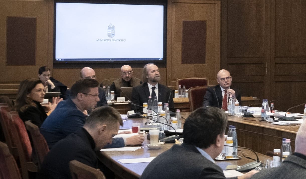 Megszólalt a Nemzeti Pedagógus Kar elnöke: Nem volt szó a kormányülésen se a tüntetésekről, se iskolai hőfokokról