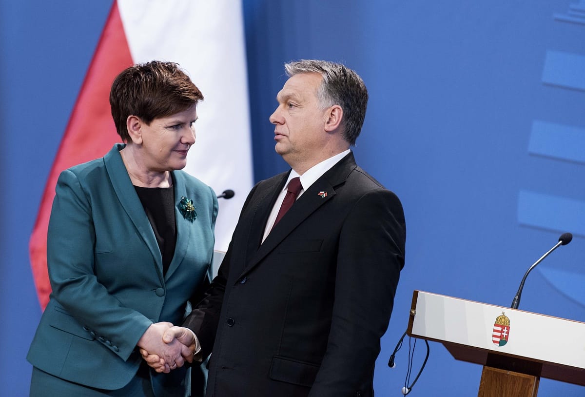 A lengyel kormány továbbmegy az orbáni úton a közmédia átalakításával