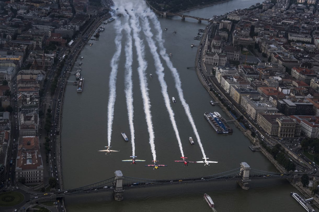 Az LMP petíciót indított, hogy tiltsák be a Red Bull Air Race-t