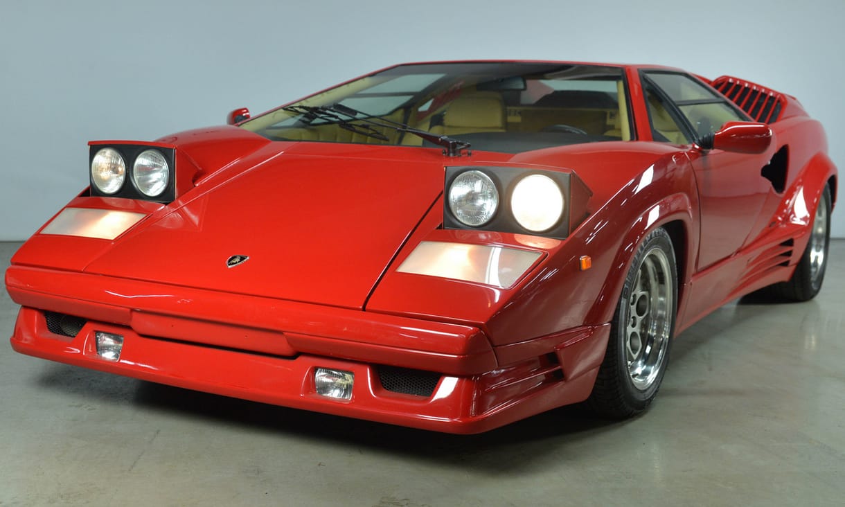 A ma esti tűzijáték árából pont kijön ez a vörös Lamborghini Countach