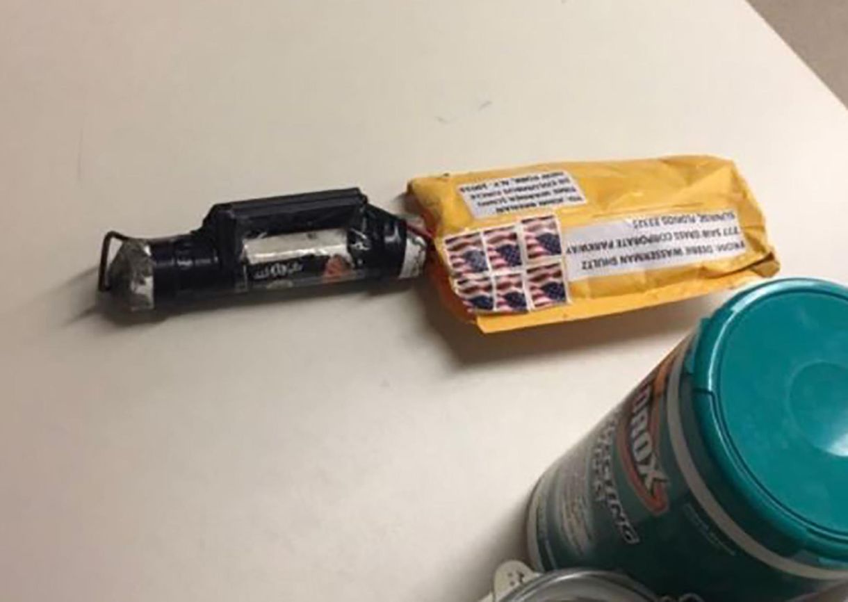 Letartóztattak egy embert az amerikai csőbombák ügyében