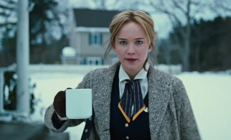 Jennifer Lawrence is küzd az időjárással Budapesten - lefotózták