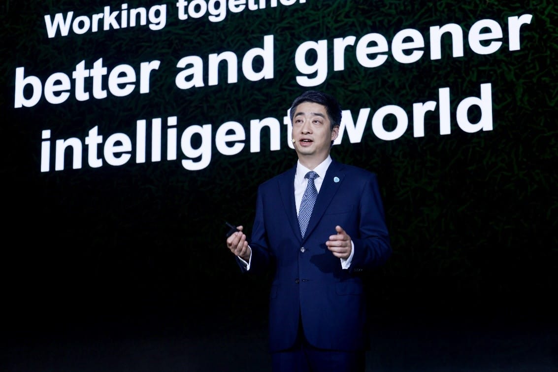 Lassú a mobilnet? 10-szer gyorsabbat ígér a Huawei