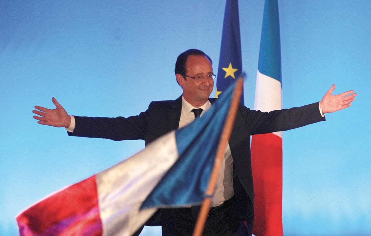 Villám csapott a francia elnök Berlinbe tartó gépébe