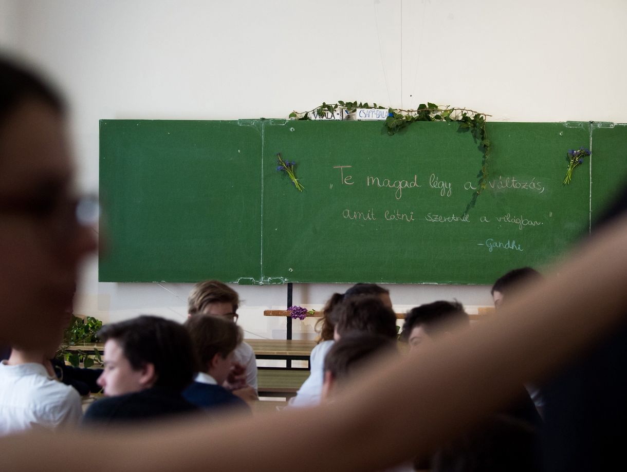 Tankerületi levélben tiltották meg az iskolai csoportbontást