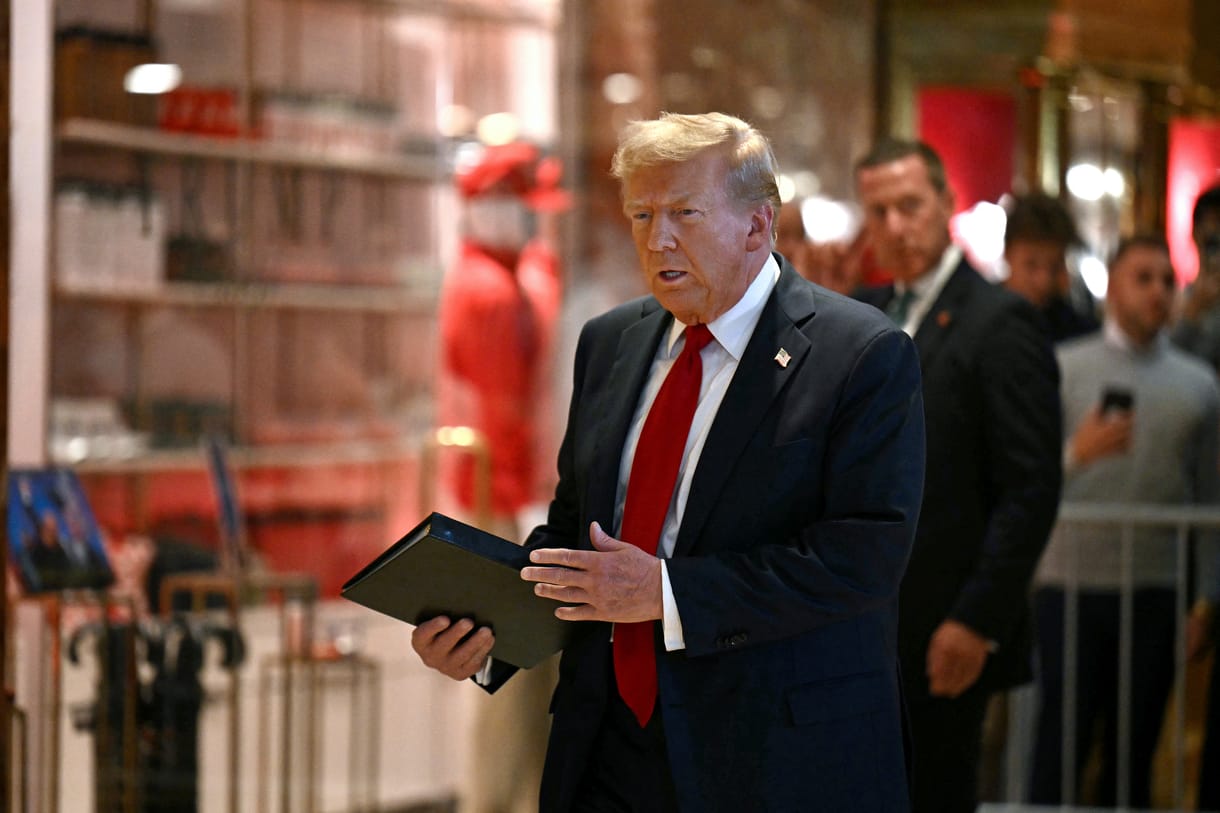 Donald Trump találkozott Volodimir Zelenszkijjel, és kijelentette, ideje véget vetni az orosz-ukrán háborúnak